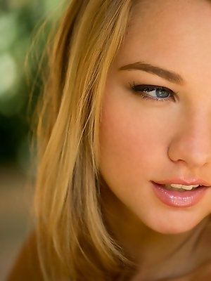 Lily Ivy reveals her famous bush pics ~ SexyNakedModels.com